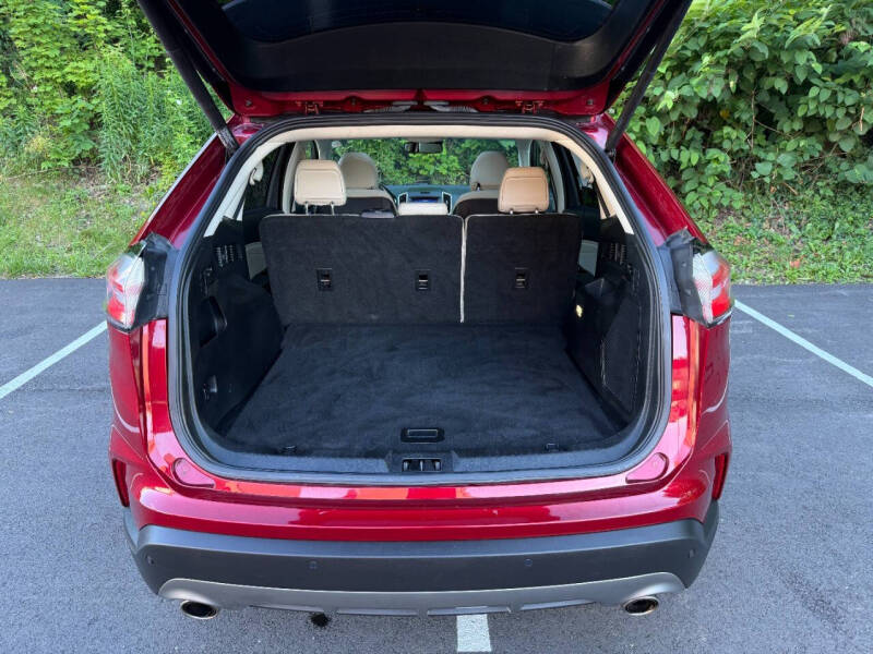 2019 Ford Edge Titanium