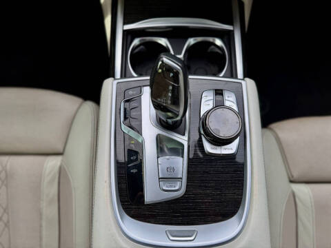 2017 BMW 7 Series 740i