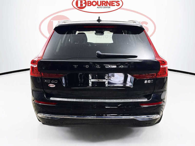 2023 Volvo XC60 B5 Plus Bright Theme