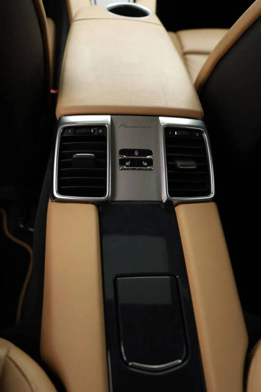 2013 Porsche Panamera