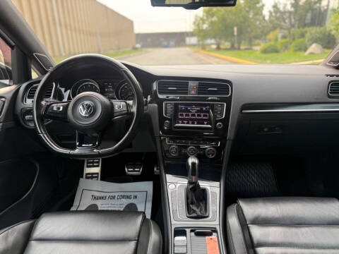 2015 Volkswagen Golf R 4Motion