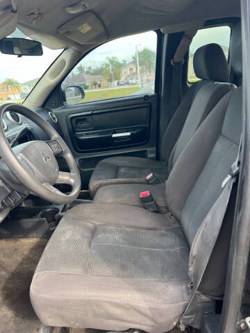 2008 Mitsubishi Raider LS