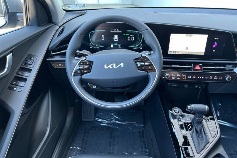 2025 Kia Niro EX