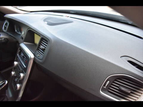 2016 Volvo S60 Cross Country T5 Platinum