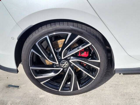 2024 Volkswagen Golf GTI Autobahn