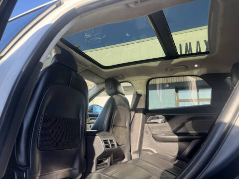 2019 Jaguar F-PACE 30t Prestige