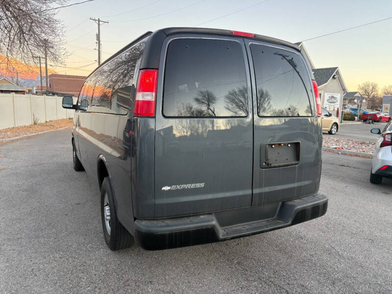 2017 Chevrolet Express LS 3500