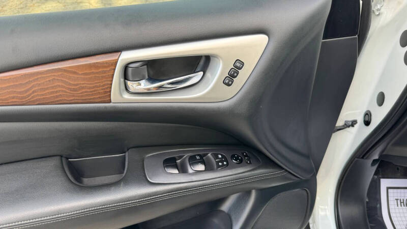 2018 Nissan Pathfinder Platinum