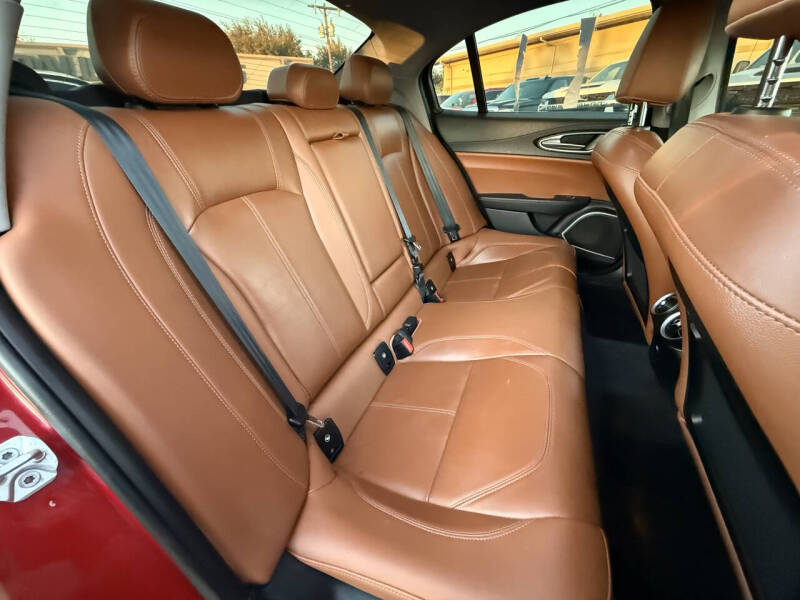 2019 Alfa Romeo Giulia Sport