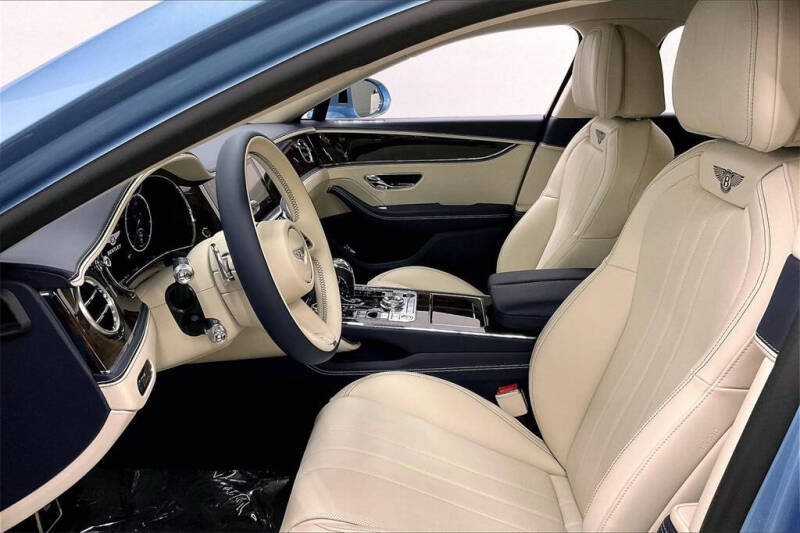 2024 Bentley Flying Spur V8