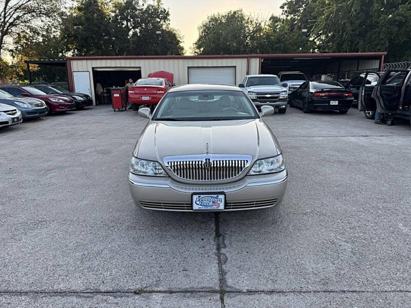 2007 Lincoln Town Car Signature