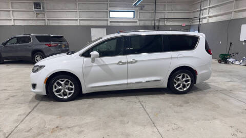 2020 Chrysler Pacifica Touring L 35th Anniversary
