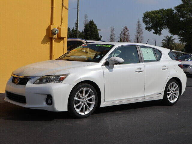 2013 Lexus CT 200h for sale at Bond Auto Sales in Saint Petersburg FL
