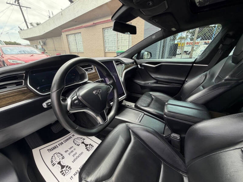 2016 Tesla Model S 70D
