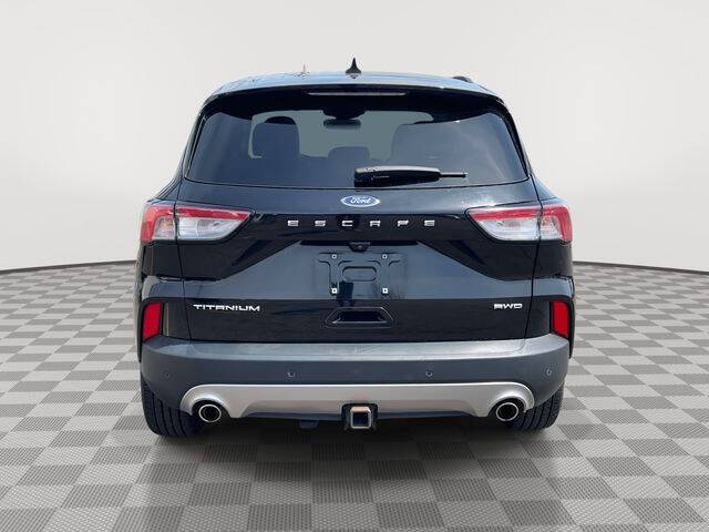 2022 Ford Escape Titanium