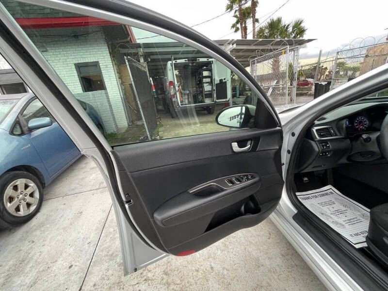 2019 Kia Optima LX