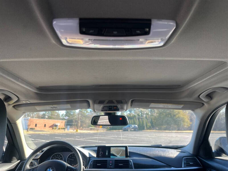 2017 BMW 3 Series 320i