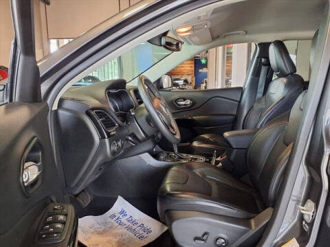 2023 Jeep Cherokee Altitude Lux