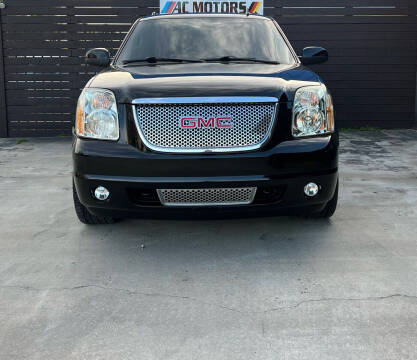 Headlights for 2007 GMC Yukon for sale