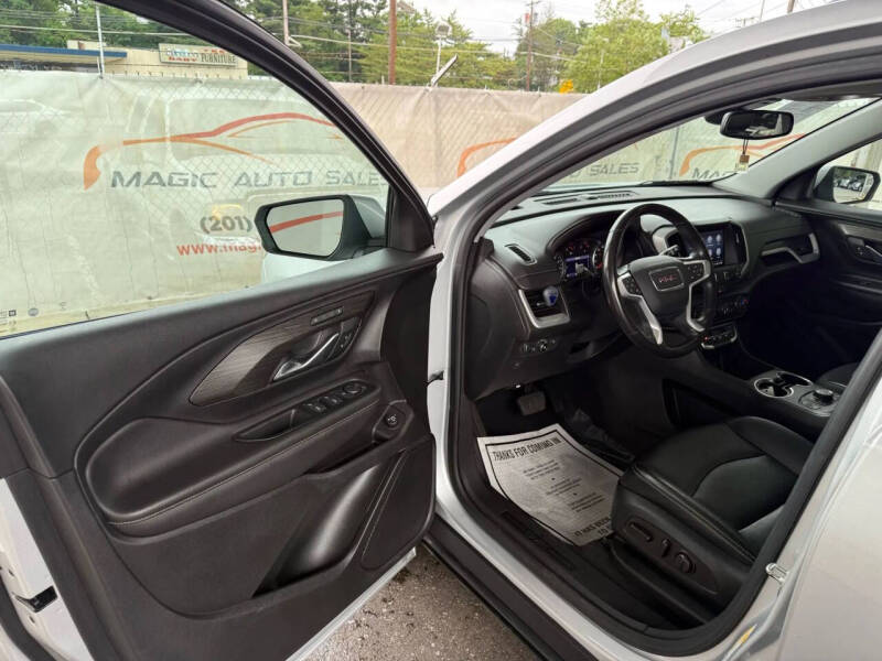 2022 GMC Terrain SLT