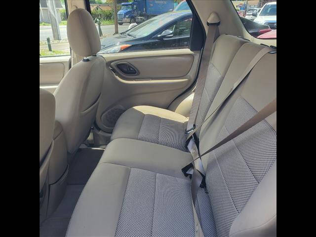 2005 Ford Escape XLT