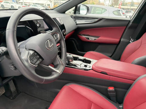 2025 Lexus NX 350h Premium