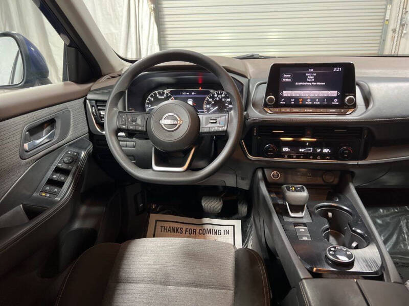 2022 Nissan Rogue SV