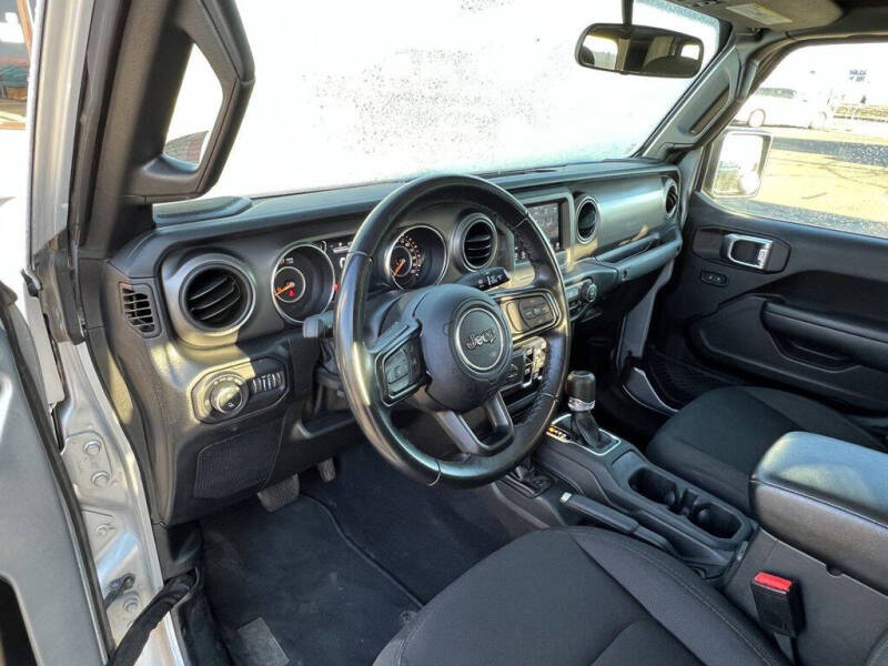 2022 Jeep Gladiator Sport