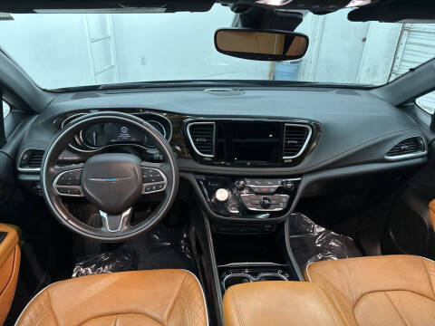 2021 Chrysler Pacifica Hybrid Pinnacle