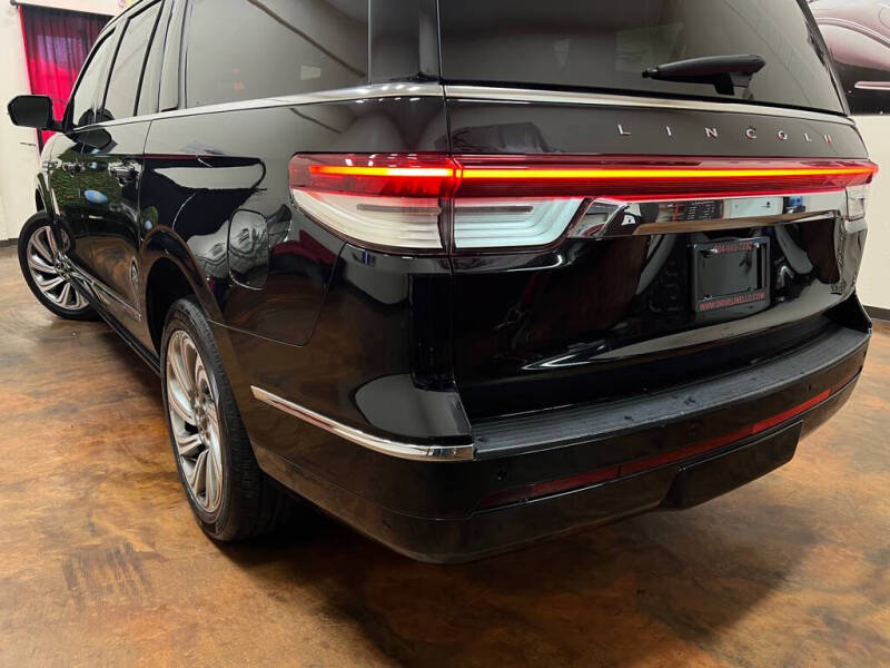 2022 Lincoln Navigator L Reserve