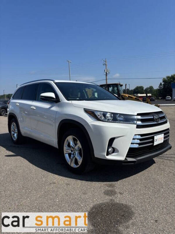 2017 Toyota Highlander Limited's photo