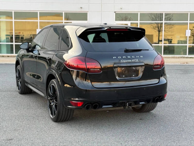 2013 Porsche Cayenne GTS