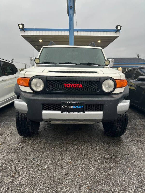 2011 Toyota FJ Cruiser Base's photo