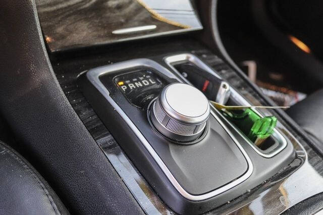 2016 Chrysler 300 Limited