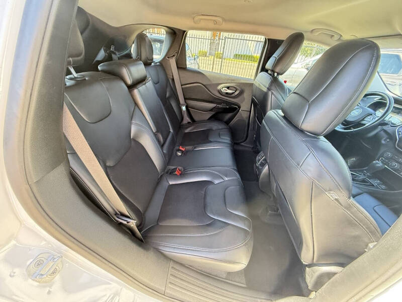 2020 Jeep Cherokee Latitude Plus