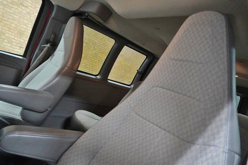 2017 GMC Savana LS 3500