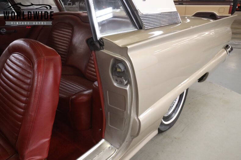 1959 Ford Thunderbird