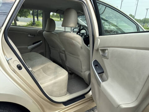 2010 Toyota Prius III