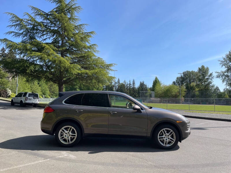2014 Porsche Cayenne Platinum