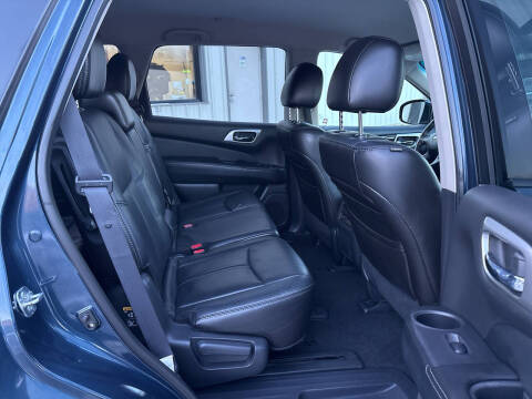 2013 Nissan Pathfinder SL