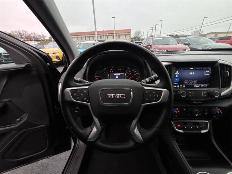 2023 GMC Terrain SLT