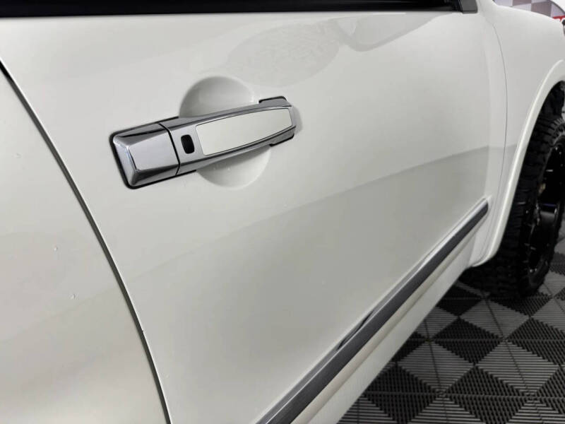2013 Nissan Armada Platinum