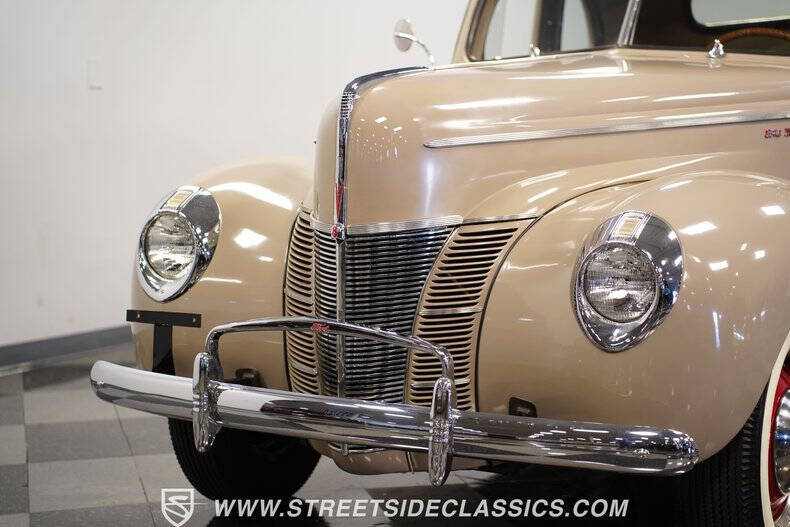 1940 Ford Deluxe
