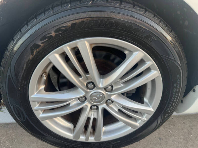 2011 Infiniti G25 Sedan Journey