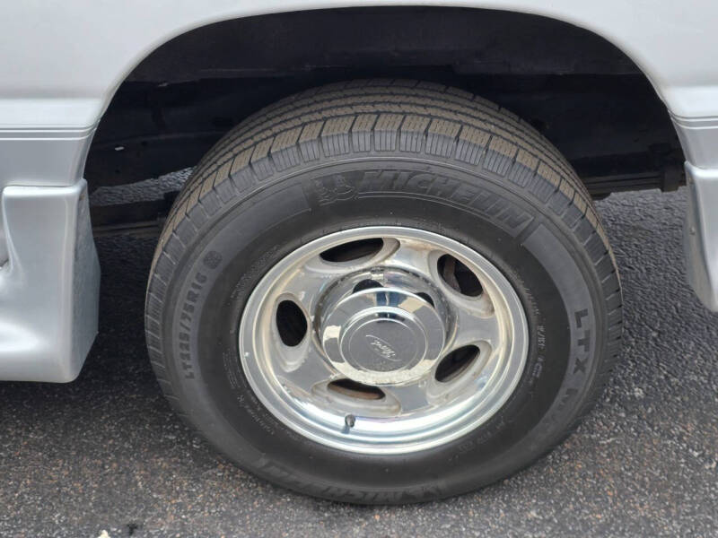 2011 Ford E-Series E-150