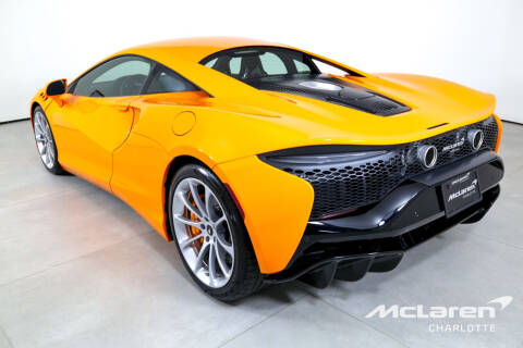 2024 McLaren Artura