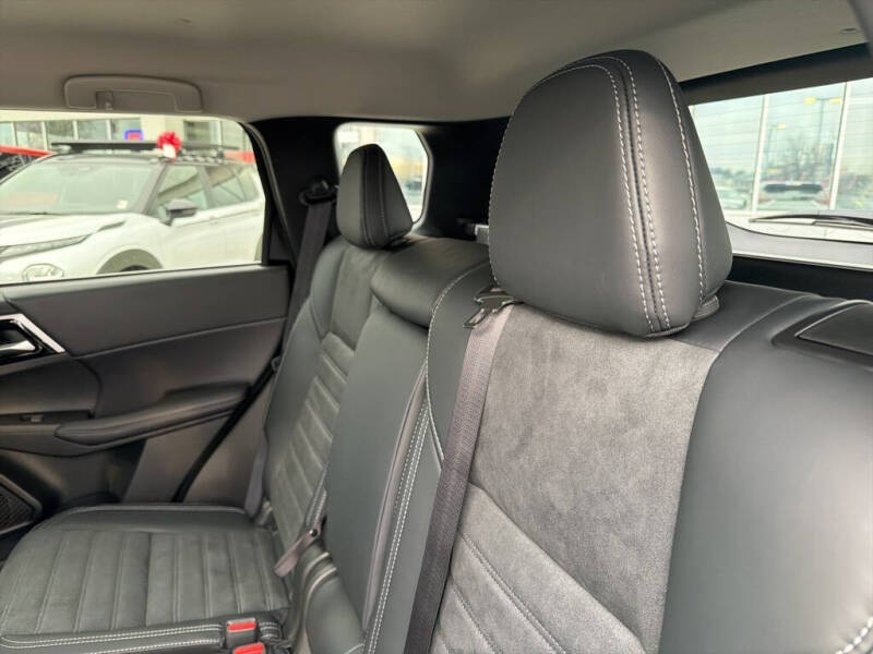 2026 Mitsubishi Outlander SE