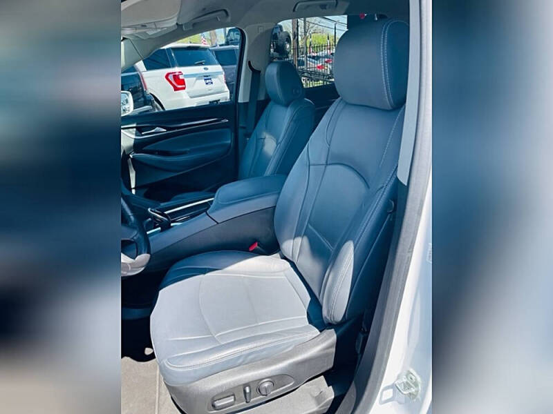 2020 Buick Enclave Essence