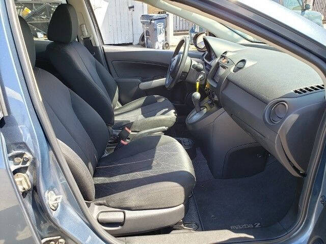 2014 Mazda MAZDA2 Sport