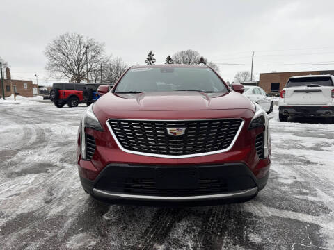 2023 Cadillac XT4 Premium Luxury